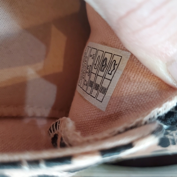 Rocket Dog Athena Safari Pink Leopard Plush Foam Zone Sz. 8 Slipon Sneaker - Picture 4 of 8